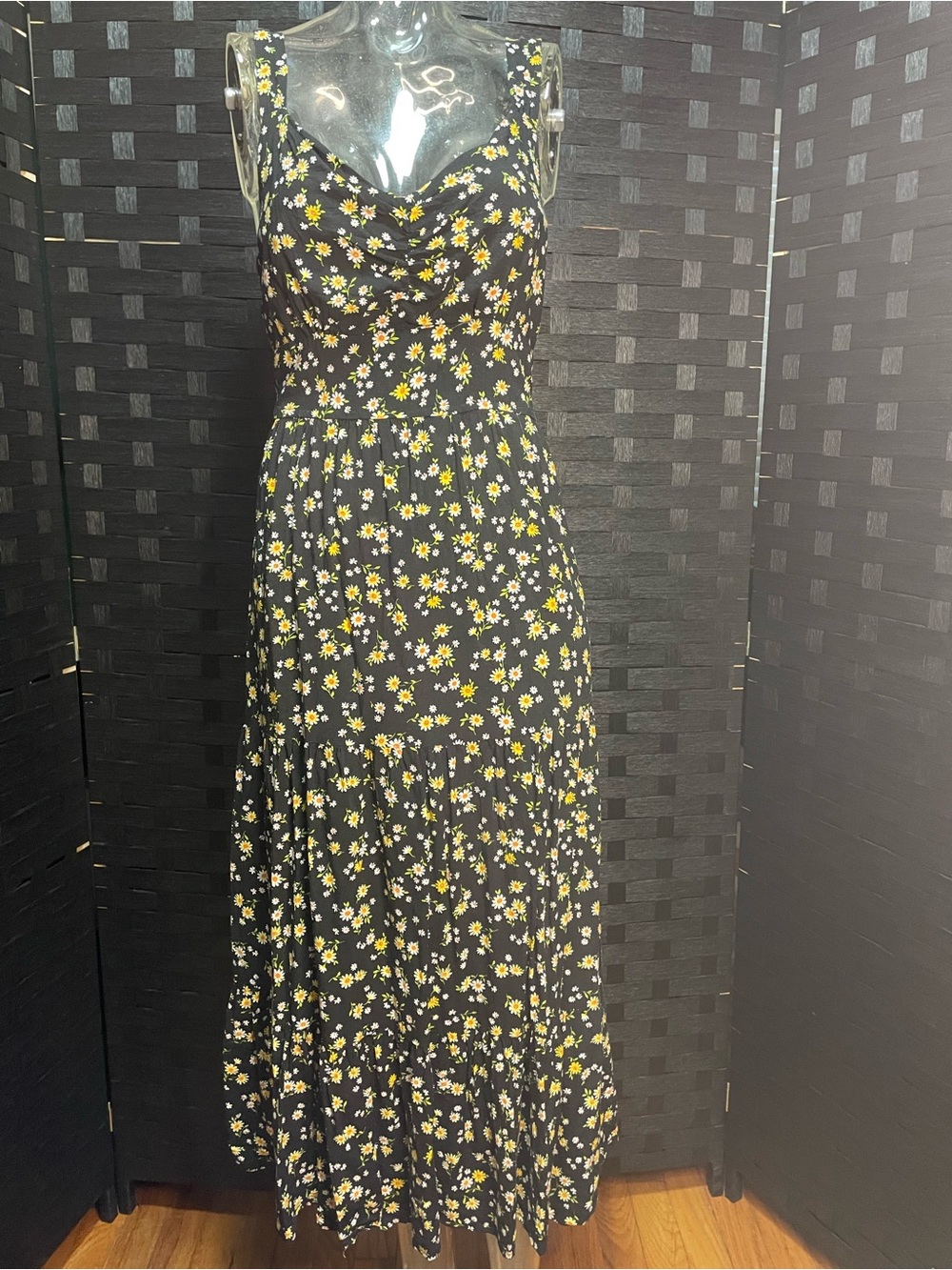 Cottagecore 90s Style Open Back Black Daisy Floral Tiered Maxi Dress